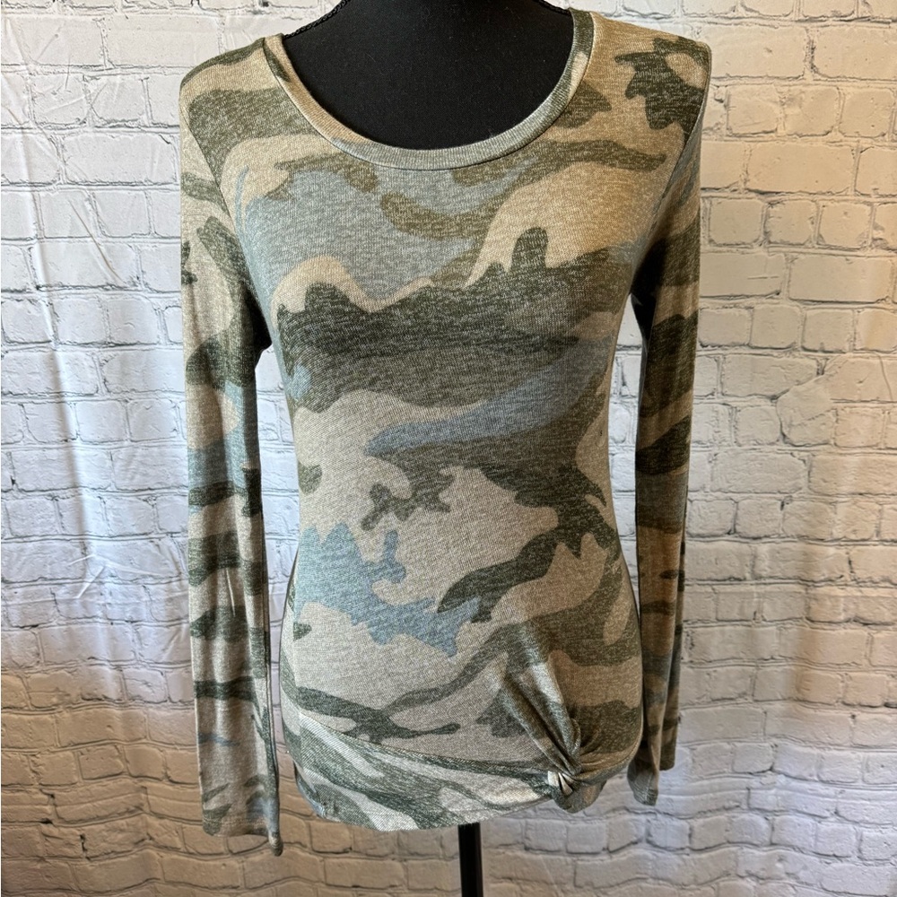 American eagle top